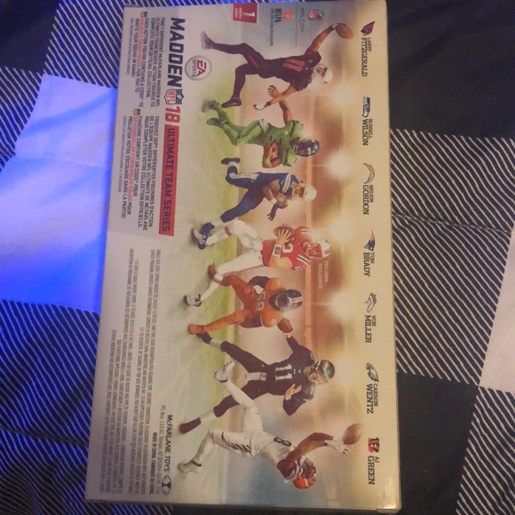 Madden 18 Tom Brady - Picture 3 of 4